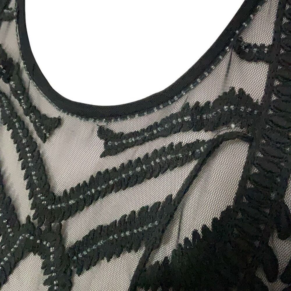 Kimchi Blue Black Open Back Embroidered Beaded Semi  Sheer Top NWT Size Large - Picture 3 of 8